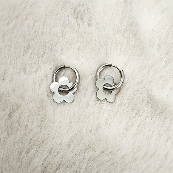 NEW Silver Flower Clover Hoop Huggie Earrings - Picture 1 of 8
